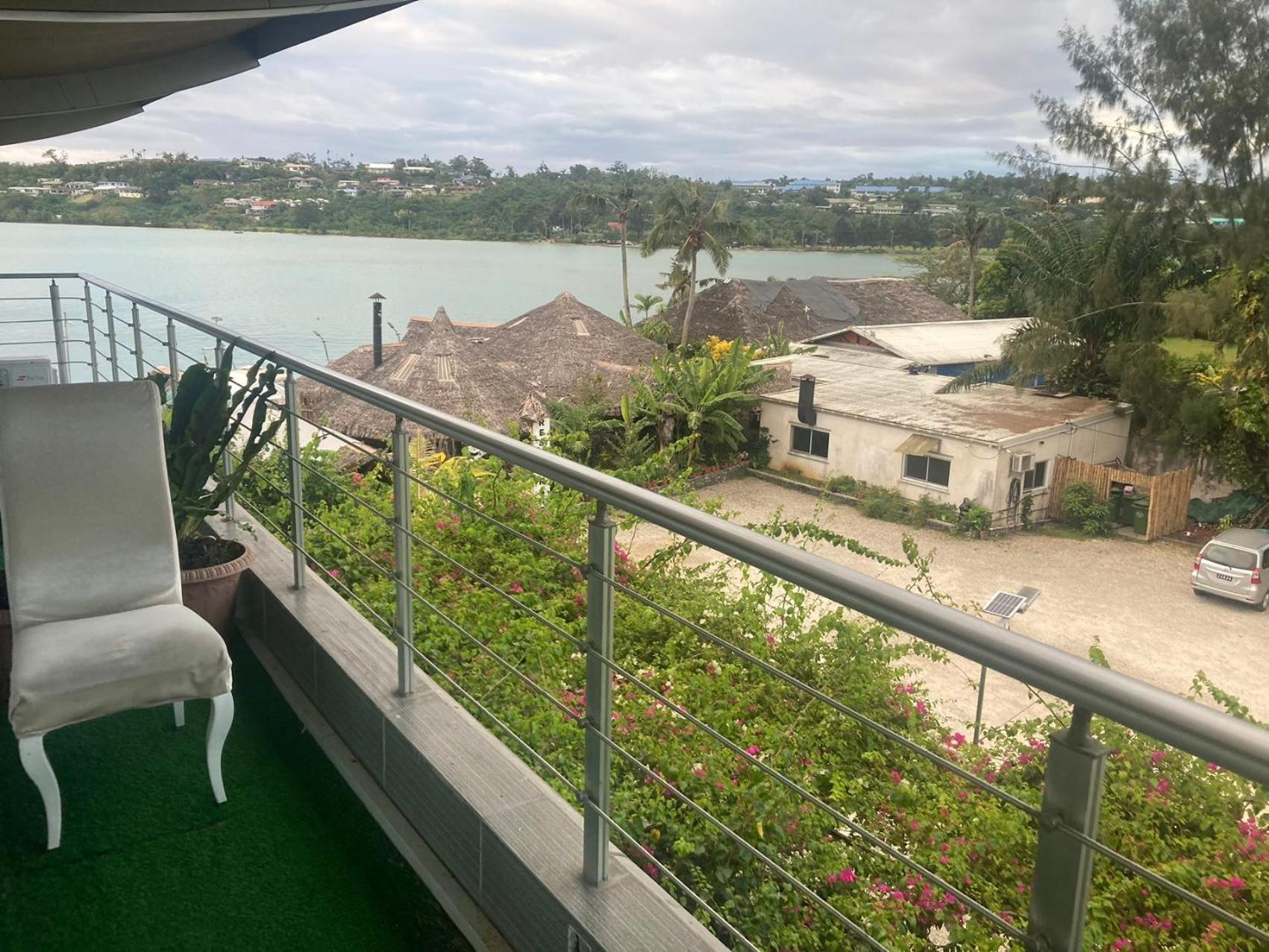 Crystal Beach Hotel Port Vila Dış mekan fotoğraf