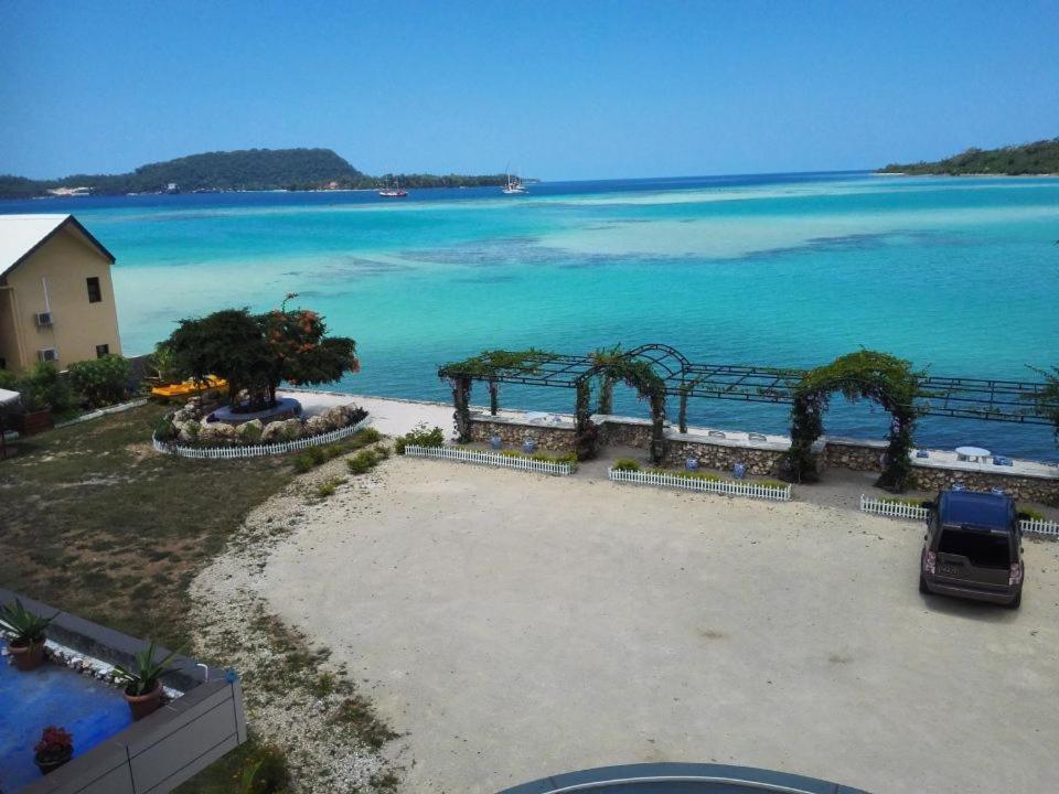 Crystal Beach Hotel Port Vila Dış mekan fotoğraf