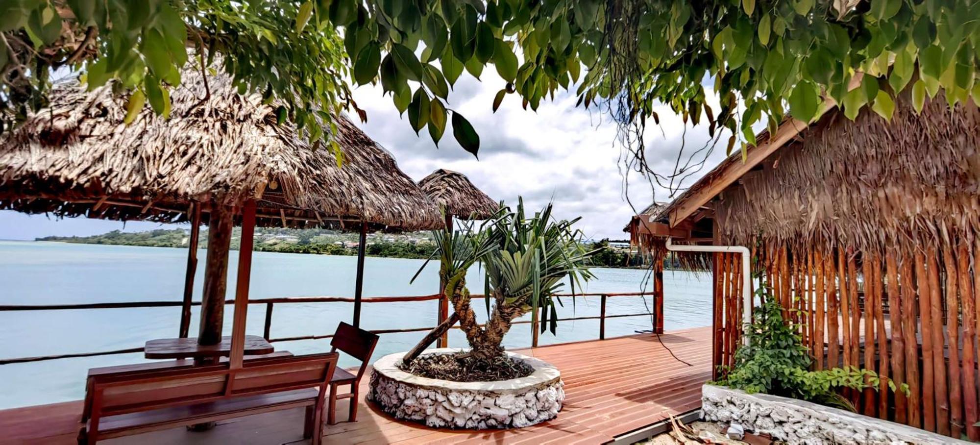 Crystal Beach Hotel Port Vila Dış mekan fotoğraf